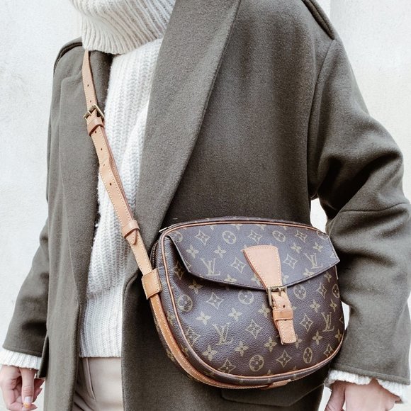 Louis Vuitton Handbags - Auth Louis Vuitton Jeunefille Gm #19976L47B